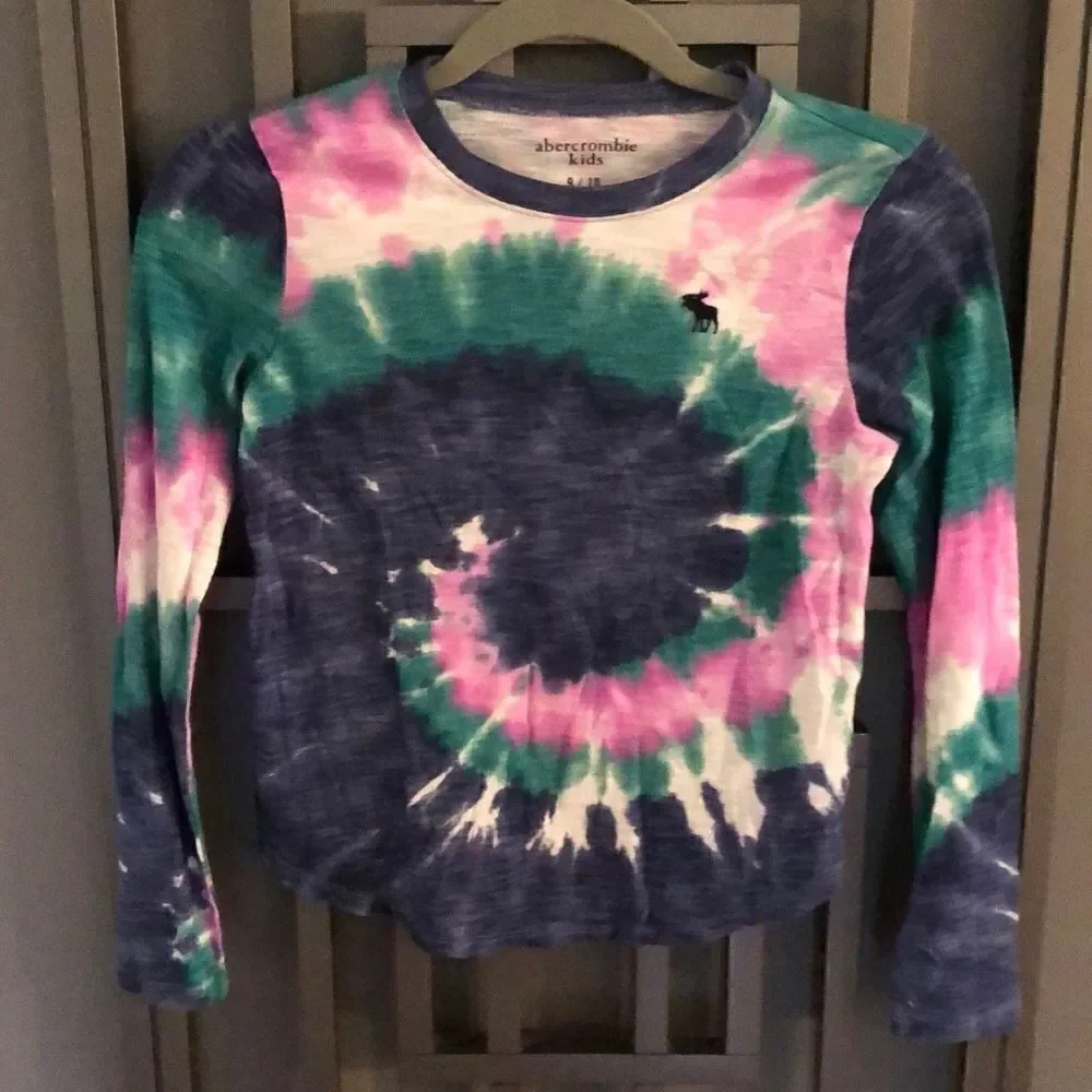 Abercrombie and Fitch long sleeve tie-dye T-shirt size kids 9￼